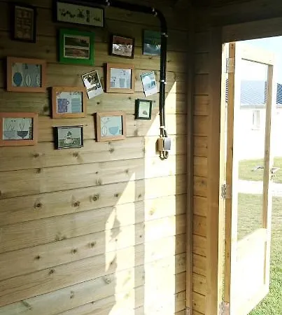 Les Ronds Duval Face Aux Iles Anglo-normandes Kemping *