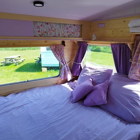 Les Ronds Duval Face Aux Iles Anglo-normandes Camping Les Moitiers-d'Allonne