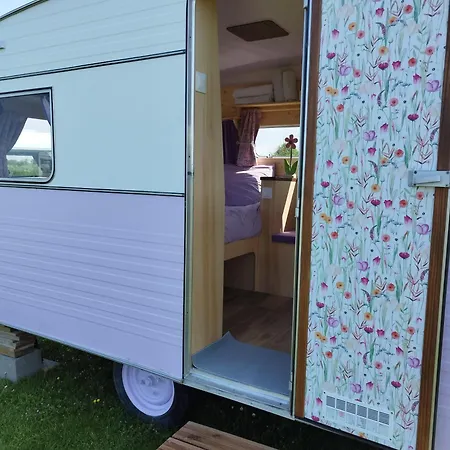 Kamp alanı Les Ronds Duval Face Aux Iles Anglo-normandes Les Moitiers-d'Allonne