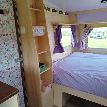 Les Ronds Duval Face Aux Iles Anglo-normandes Les Moitiers-d'Allonne