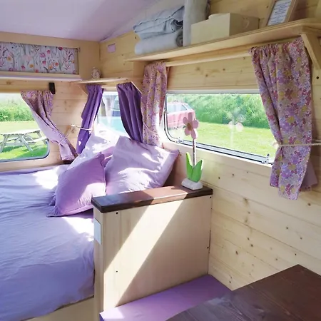 Les Ronds Duval Face Aux Iles Anglo-normandes Кемпинг