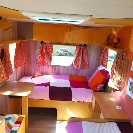 Les Ronds Duval Face Aux Iles Anglo-normandes * Les Moitiers-d'Allonne