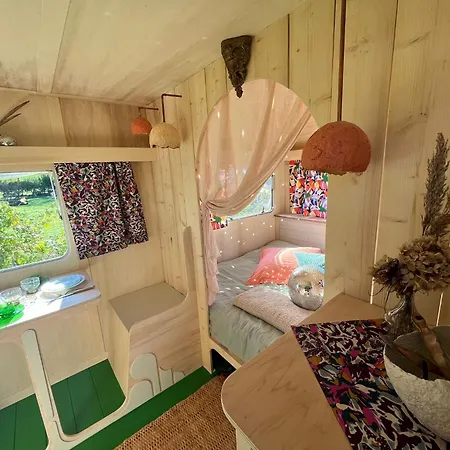 Les Ronds Duval Face Aux Iles Anglo-normandes Les Moitiers-d'Allonne