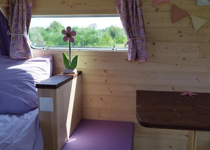 Les Ronds Duval Face Aux Iles Anglo-normandes Les Moitiers-d'Allonne