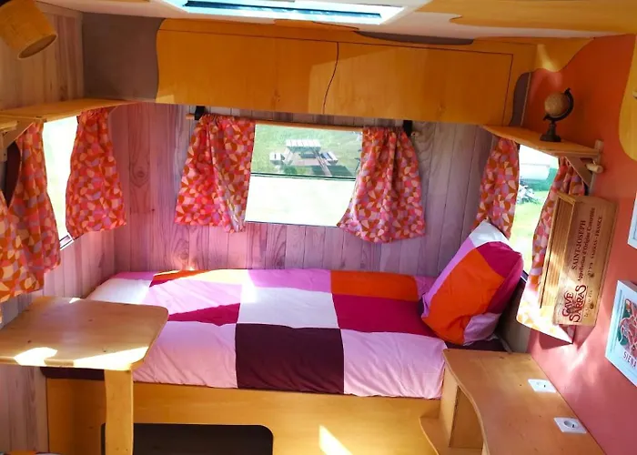 Les Ronds Duval Face Aux Iles Anglo-normandes * Les Moitiers-d'Allonne